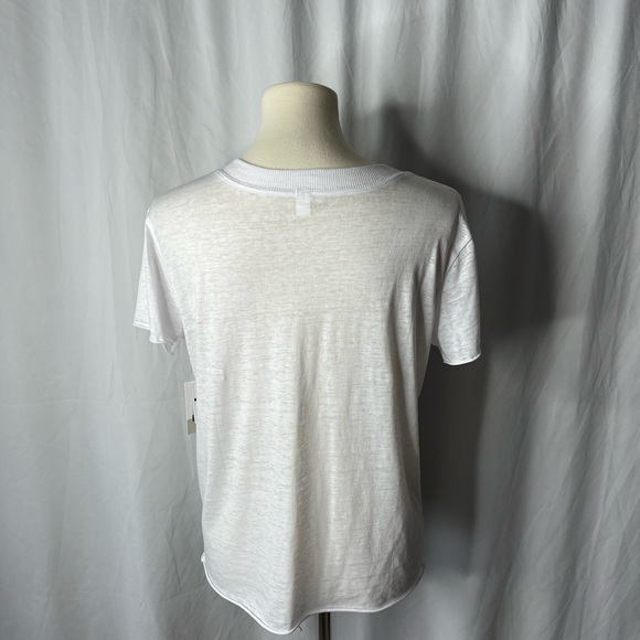 B.P. White V-Neck T-shirt - NEW w/tags - Medium - Picture 6 of 9